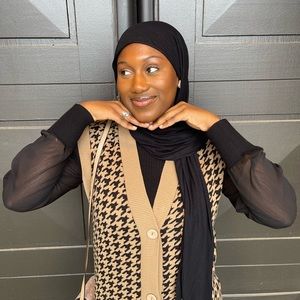 Meet your Posher, Hawa